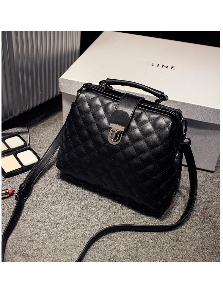 Leather bags new summer Lingge leather retro Doctor Bag Fashion Shoulder Bag hand